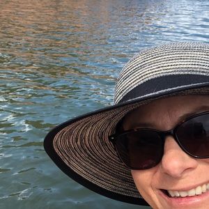 Meet your Posher, Rachel